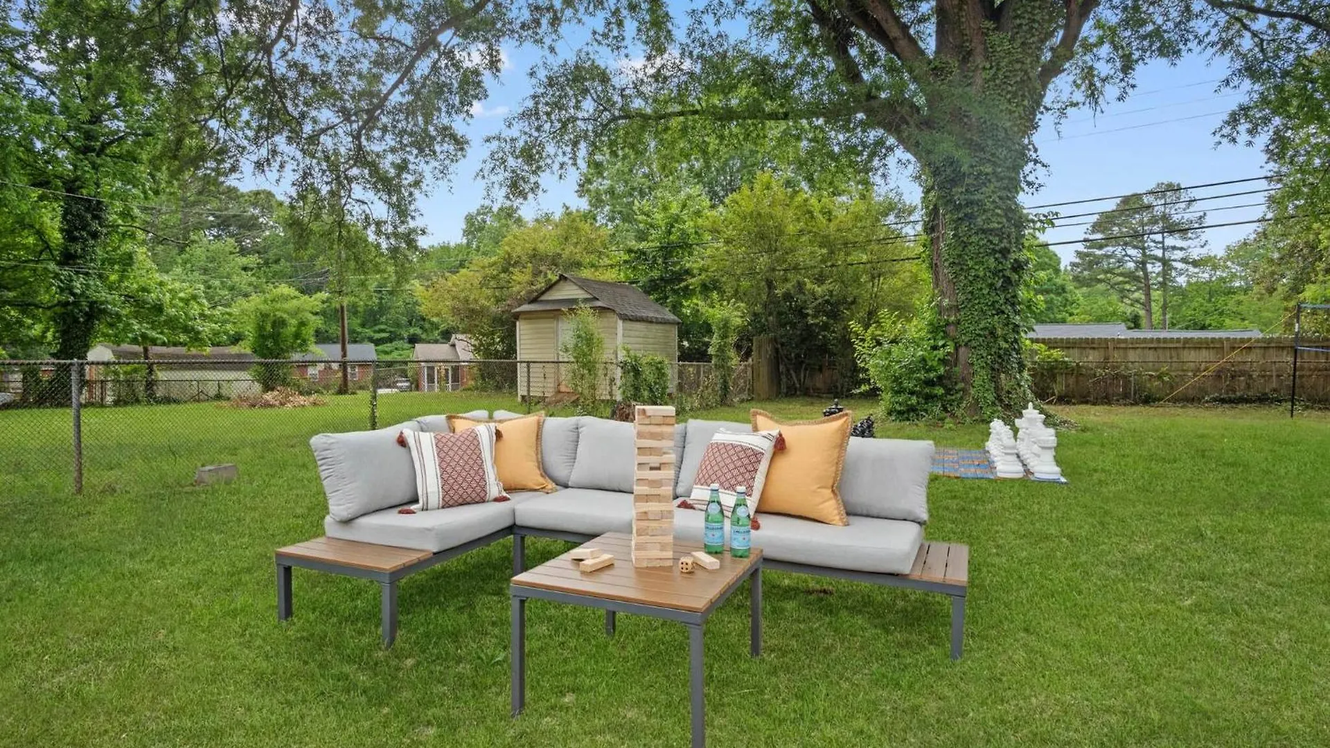 3Bd Near Dt | Bbq, Backyard Games & Outdoor Dining Villa Charlotte Holiday home