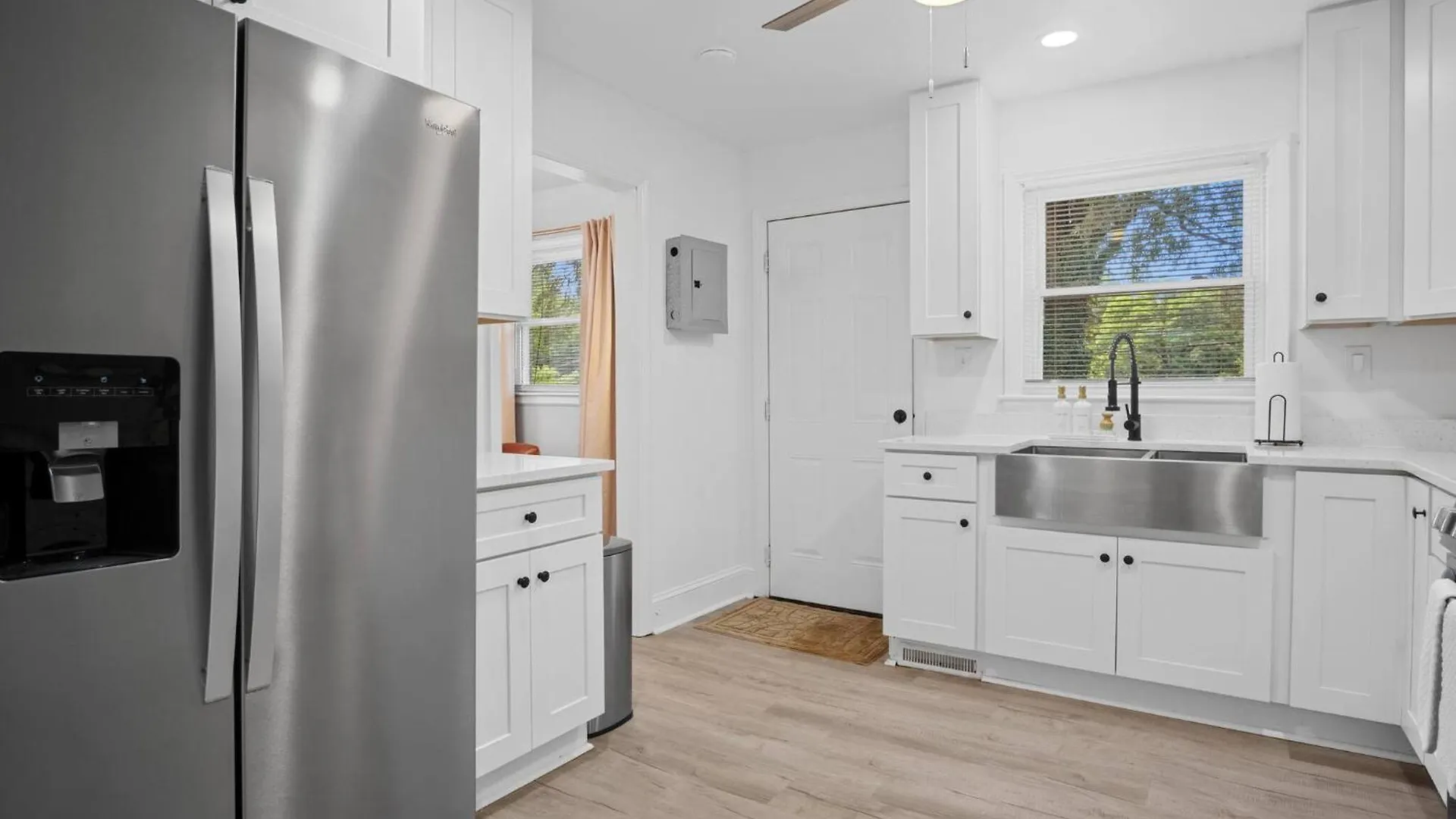 3Bd Near Dt | Bbq, Backyard Games & Outdoor Dining Villa Charlotte